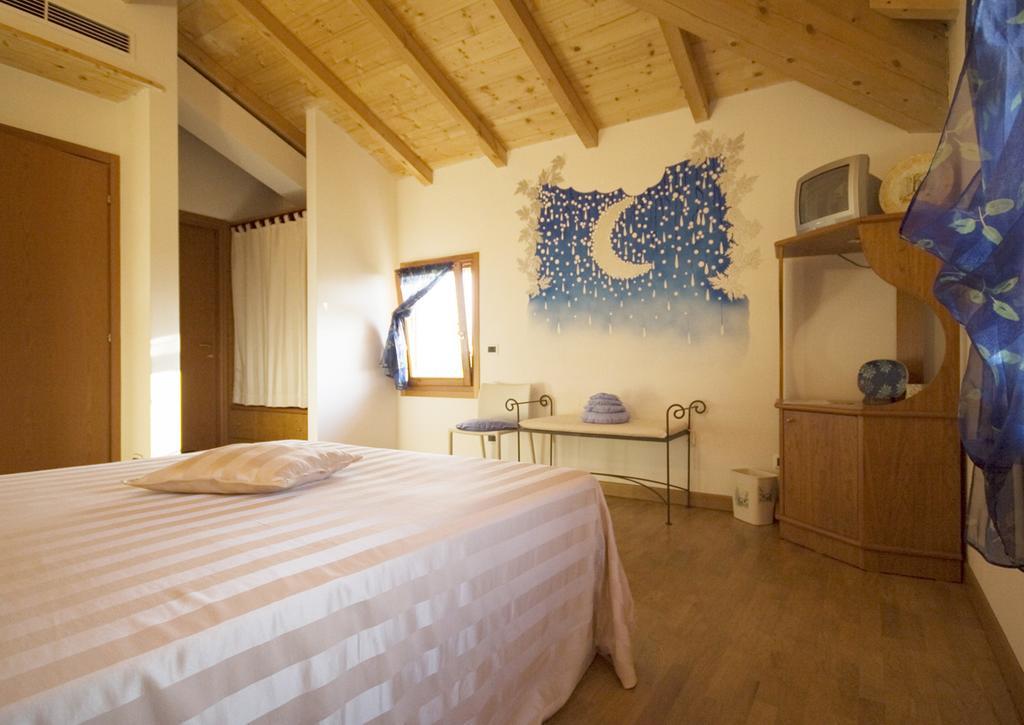 Il Bucchio Country Hotel San Giovanni in Persiceto Camera foto